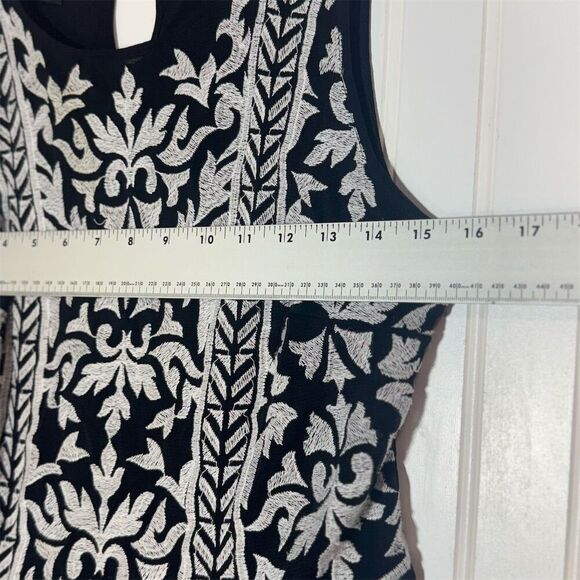 INC Black White Embroidered Sleeveless Blouse Top M Floral Baroque Lined Boho - Picture 4 of 8